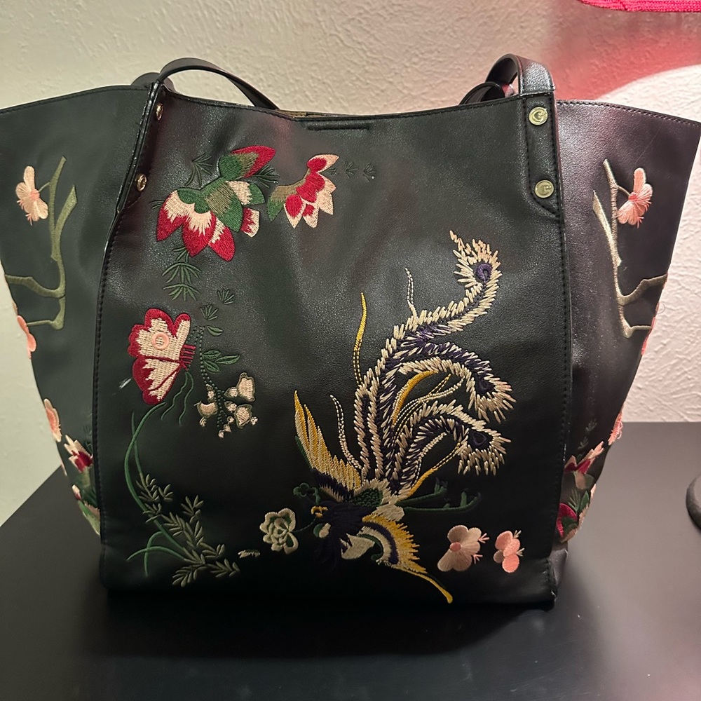 Gianni Bini Black Embroidered Vegan Leather Tote Bag – Floral Butterfly Design 🦋